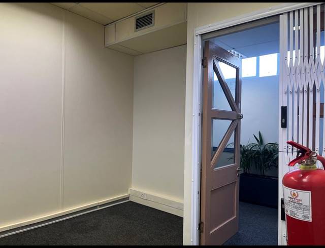 BUSINESS PROPERTY TO RENT IN OBSERVATORY